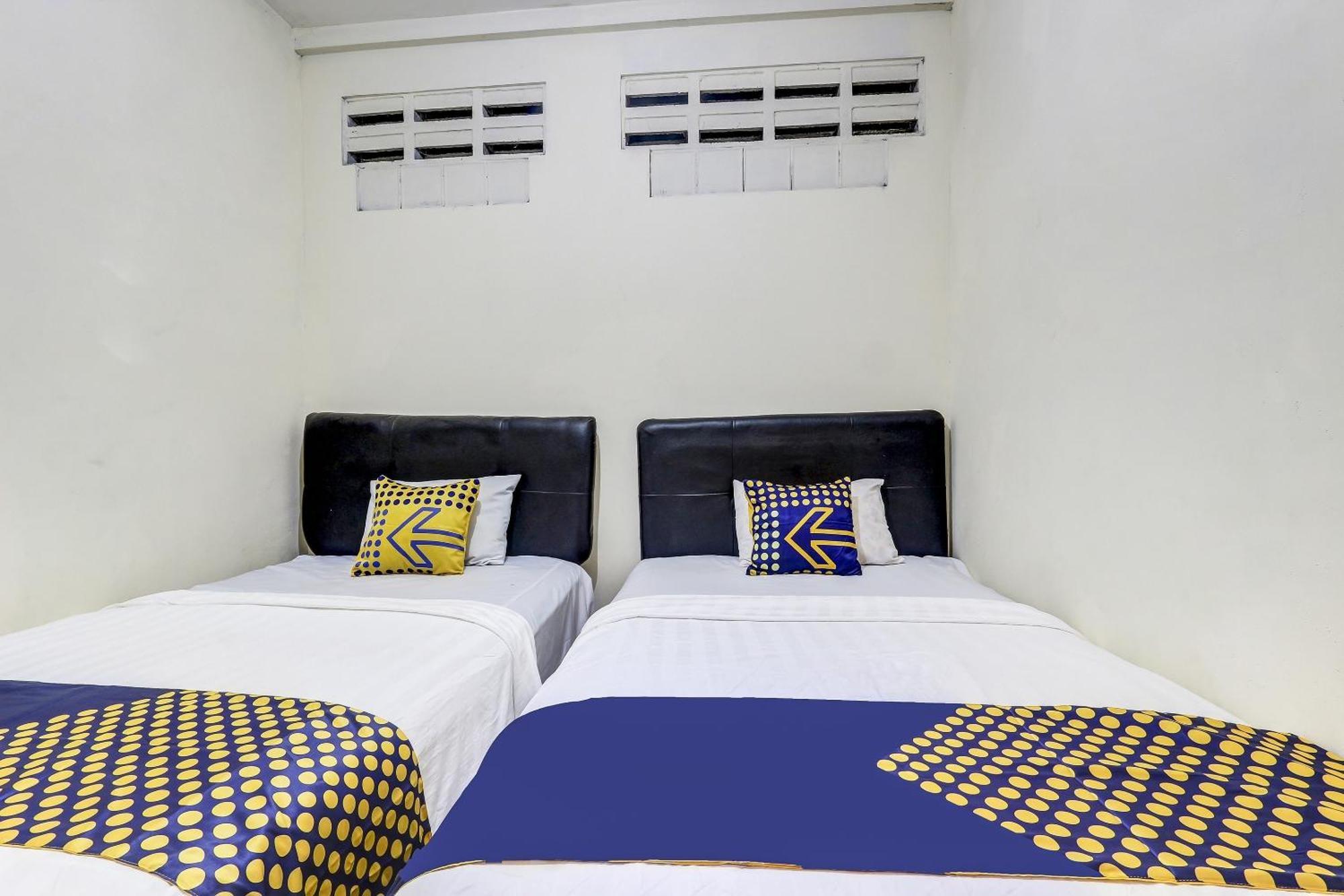 Spot On 90744 Alika Homestay Demak Eksteriør bilde