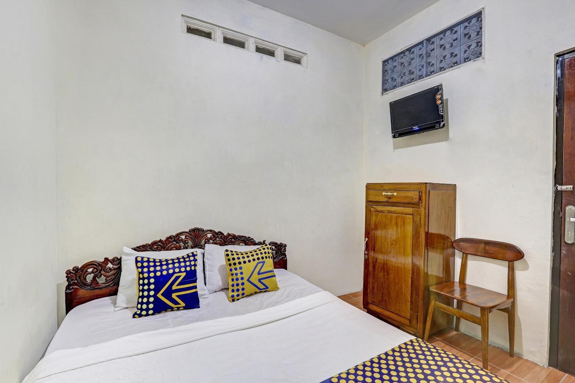 Spot On 90744 Alika Homestay Demak Eksteriør bilde