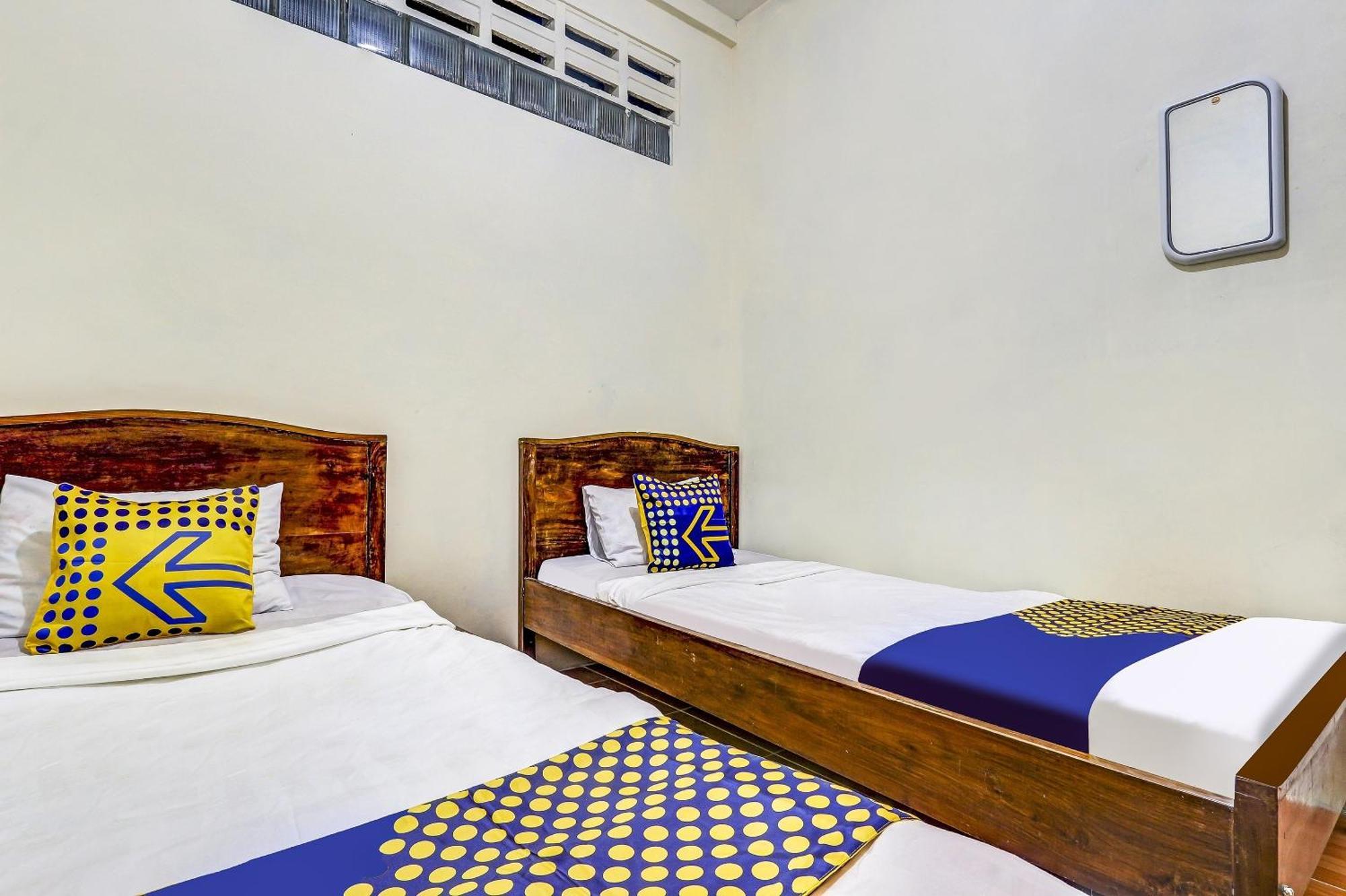 Spot On 90744 Alika Homestay Demak Eksteriør bilde